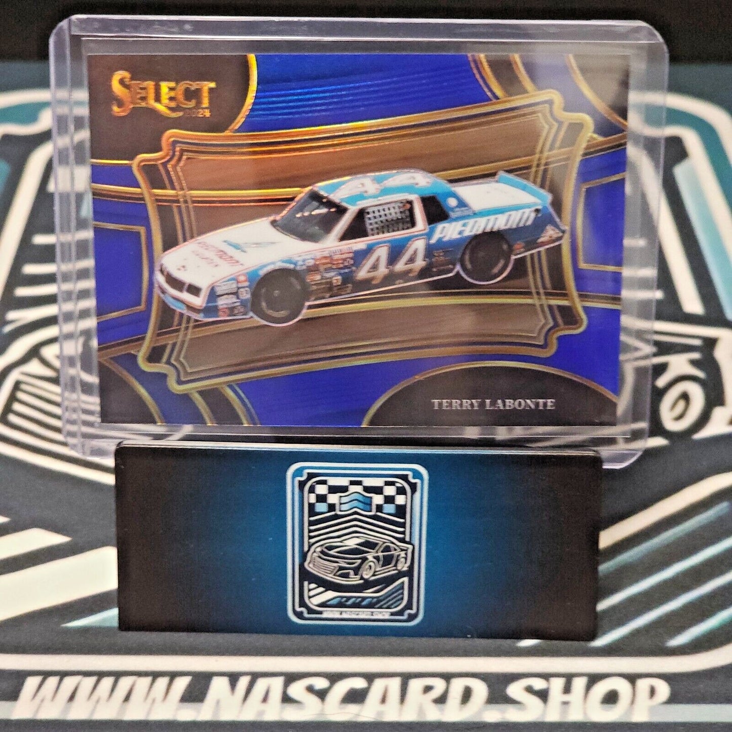 2024 Panini Select Racing Pit Road Blue Prizm #185 Terry Labonte 020/175 - NASCARD.shop