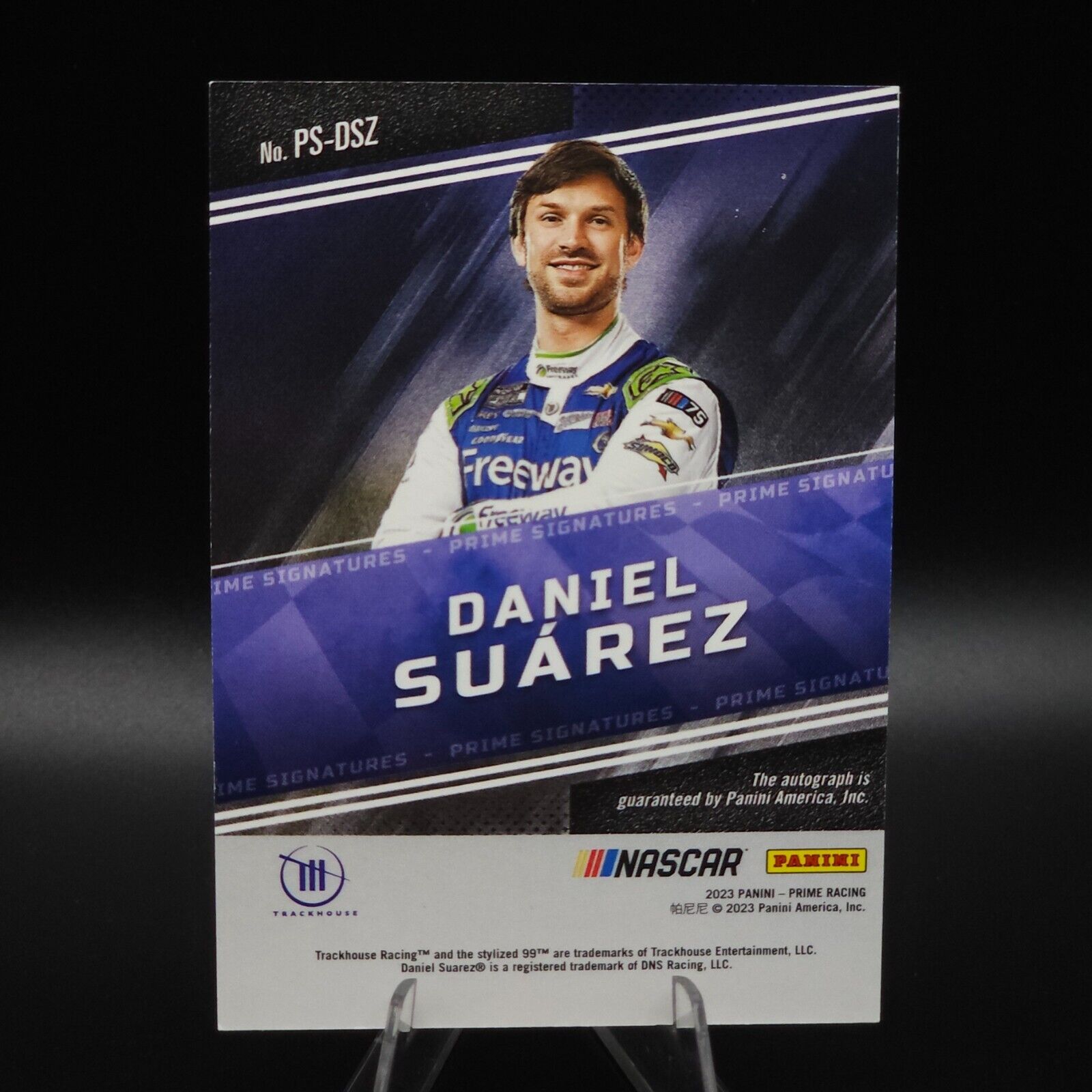 2023 Panini Prime - Prime Signatures Gold Daniel Suarez #PS-DSZ /25 (AU) - NASCARD.shop