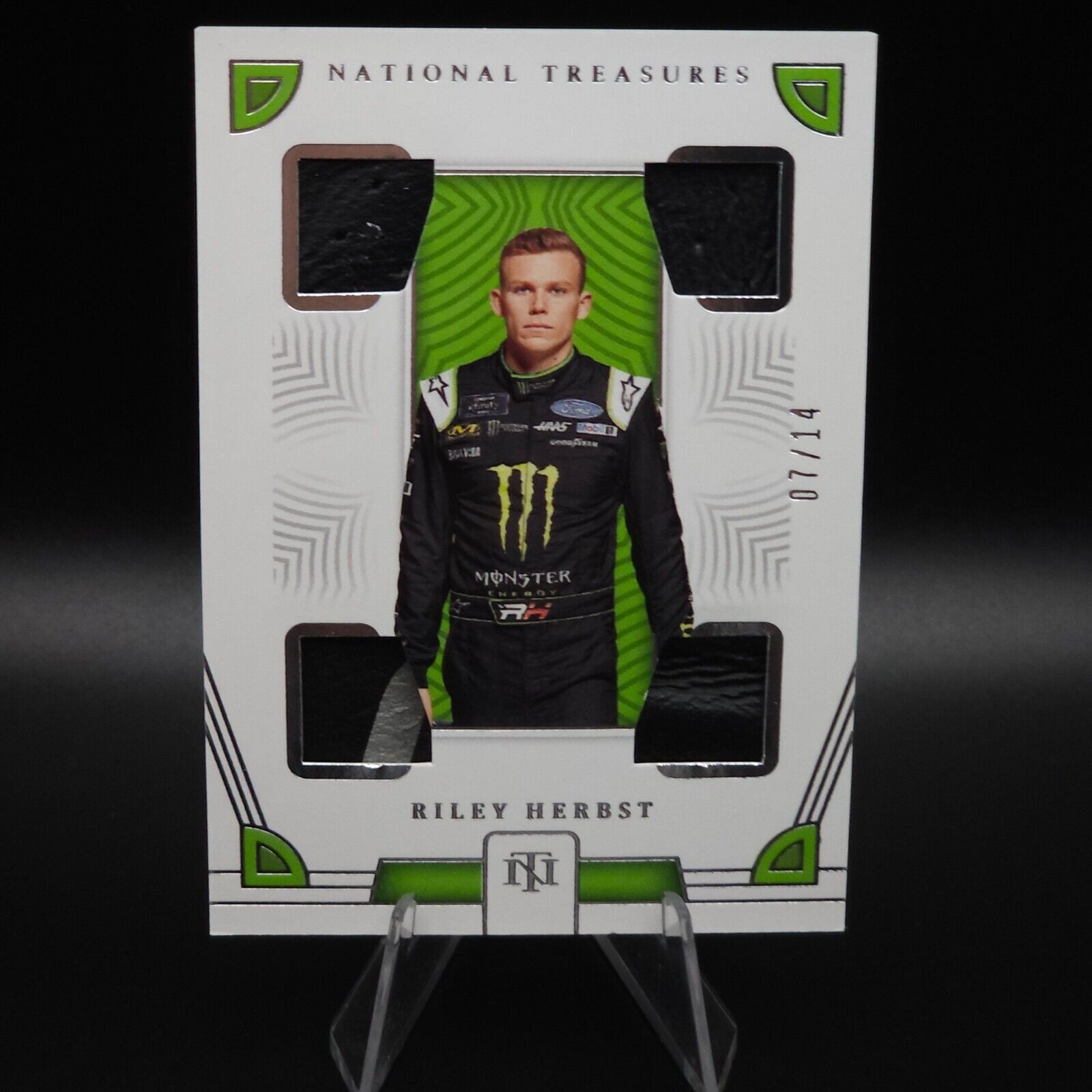 2023 Panini National Treasures Quad Race Used Shoe Riley Herbst /14 - NASCARD.shop