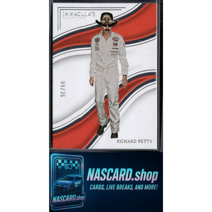 2023 Panini Chronicles #42 Richard Petty Immaculate Black - NASCARD.shop