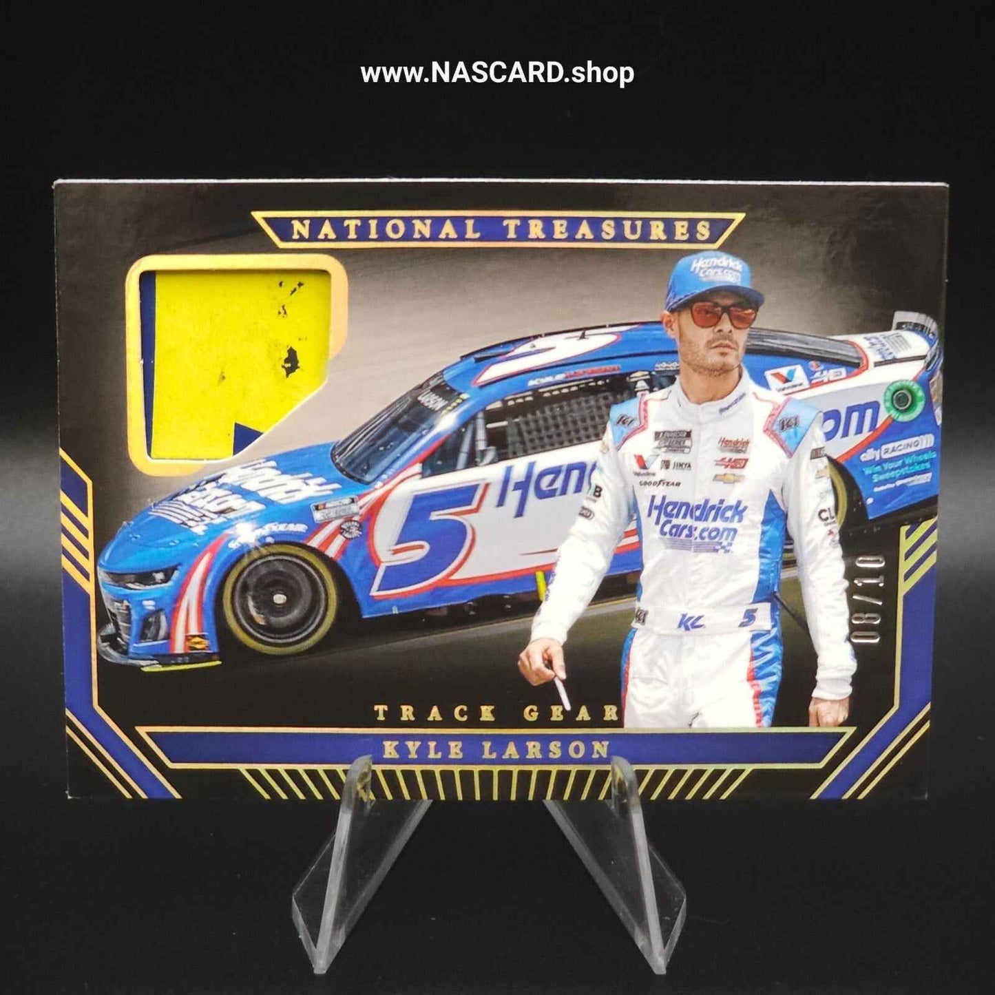 2024 Panini National Treasures Track Gear Holo Gold Kyle Larson /10 - NASCARD.shop